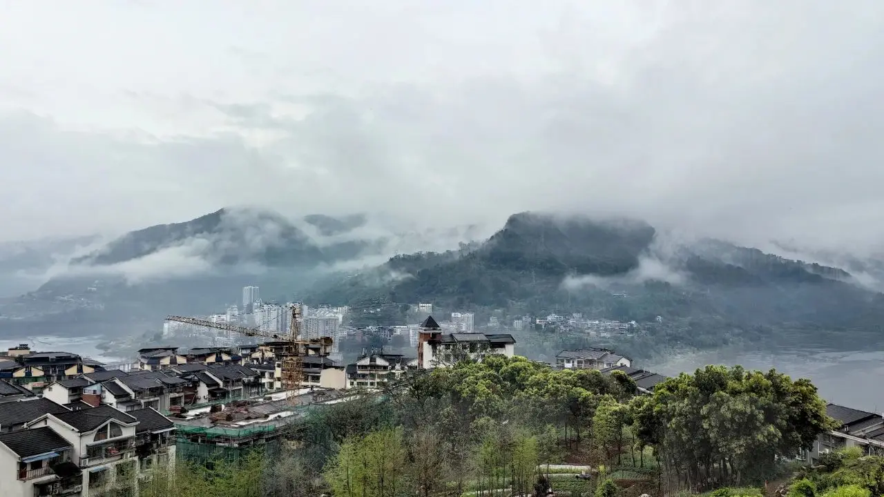 云阳雨后随拍几张！云雾缭绕，人间仙境！