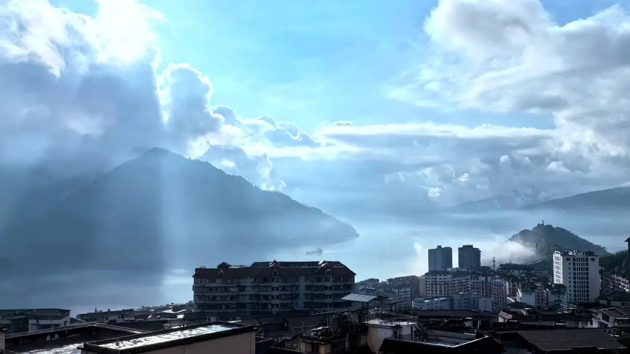 云阳雨后随拍几张！云雾缭绕，人间仙境！