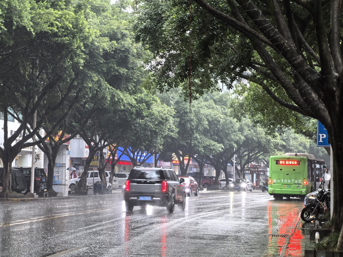 云阳中环路雨中随拍！2024年10月10日云阳