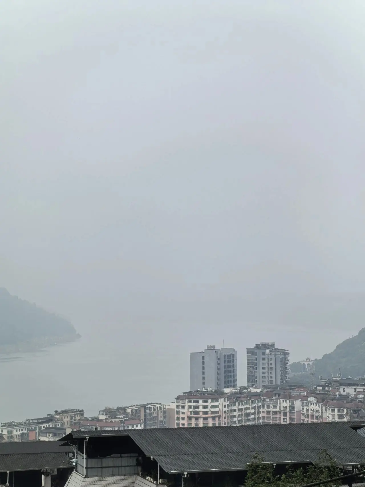 秋高气爽的云阳，搭配蓝天白云桂花香……