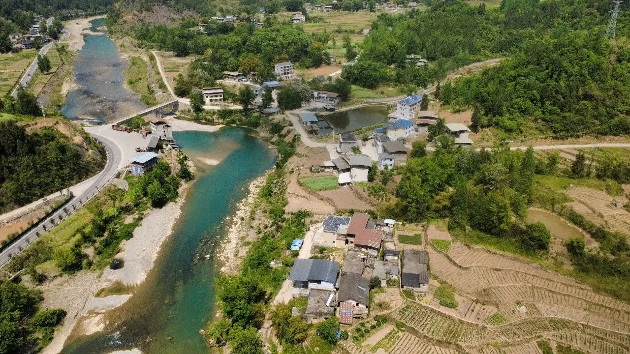 鱼泉镇·木瓜村露营基地